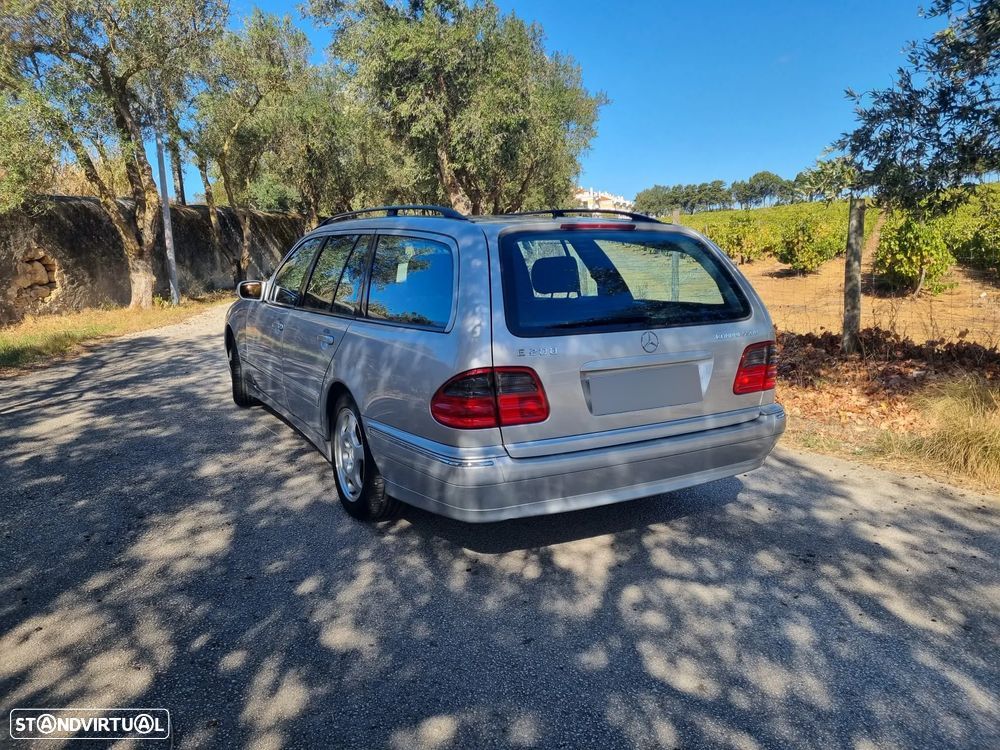 Mercedes-Benz E 200 - 3