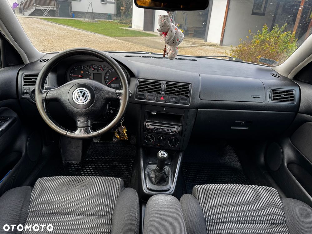Volkswagen Golf 1.9 TDI Highline - 6