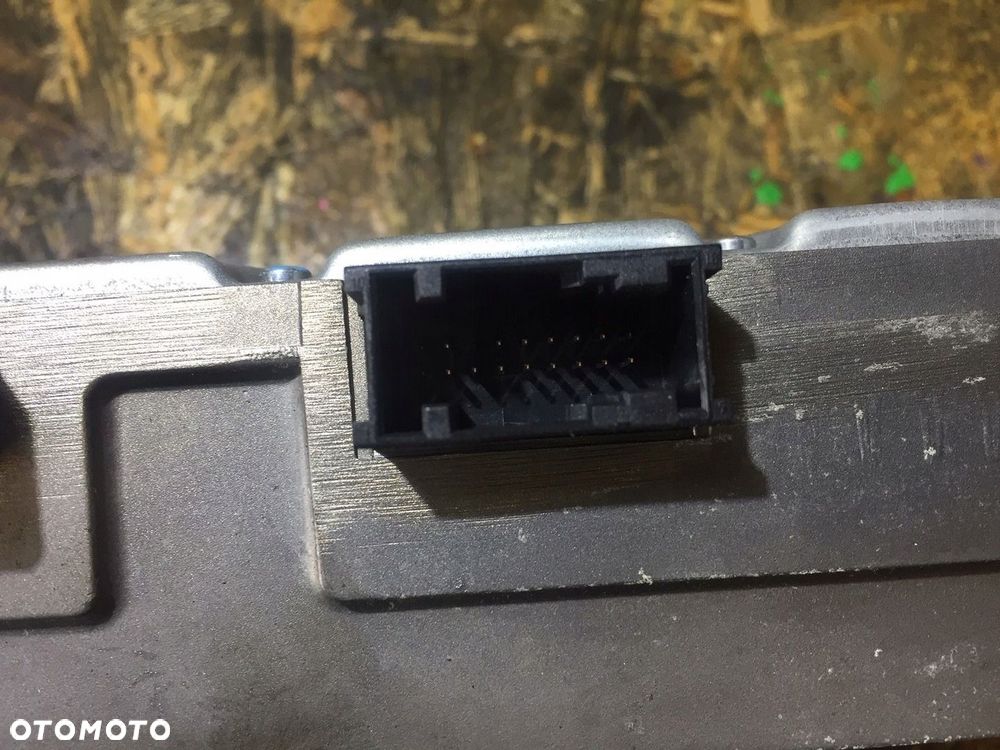 AUDI A4 B8 A5 WZMACNIACZ BANG OLUFSEN 8T0035223S - 7