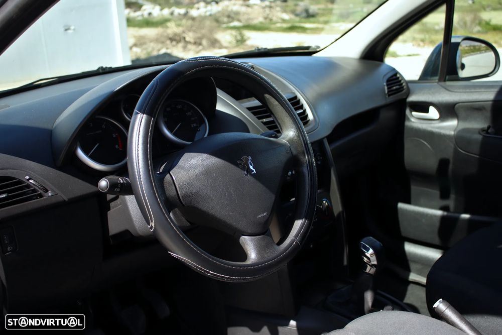 Peugeot 207 1.4 HDi Urban - 6