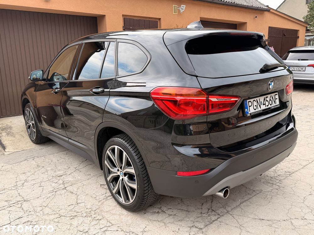 BMW X1 xDrive18d - 33