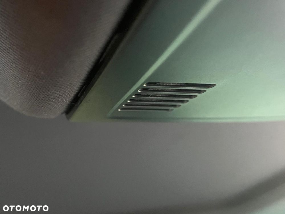 BMW Seria 3 325i - 35
