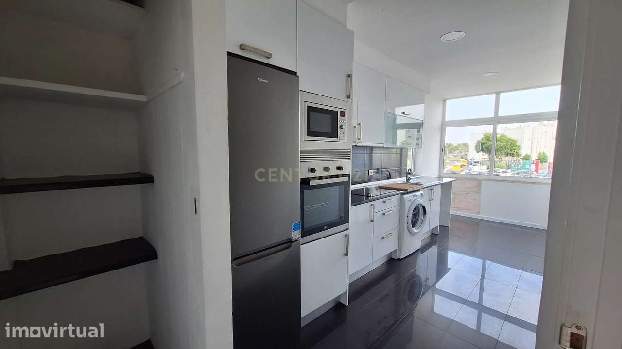 ARRENDA-SE APARTAMENTO T2 CORROIOS - ZONA CENTRO - Grande imagem: 3/13