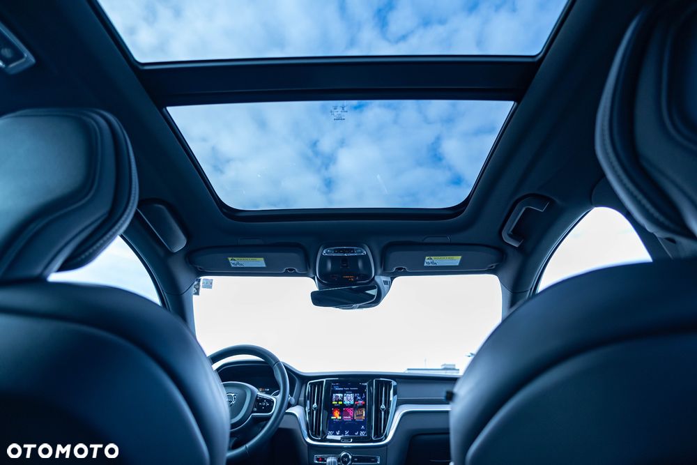 Volvo S60 T8 Recharge AWD Ultimate Dark - 14