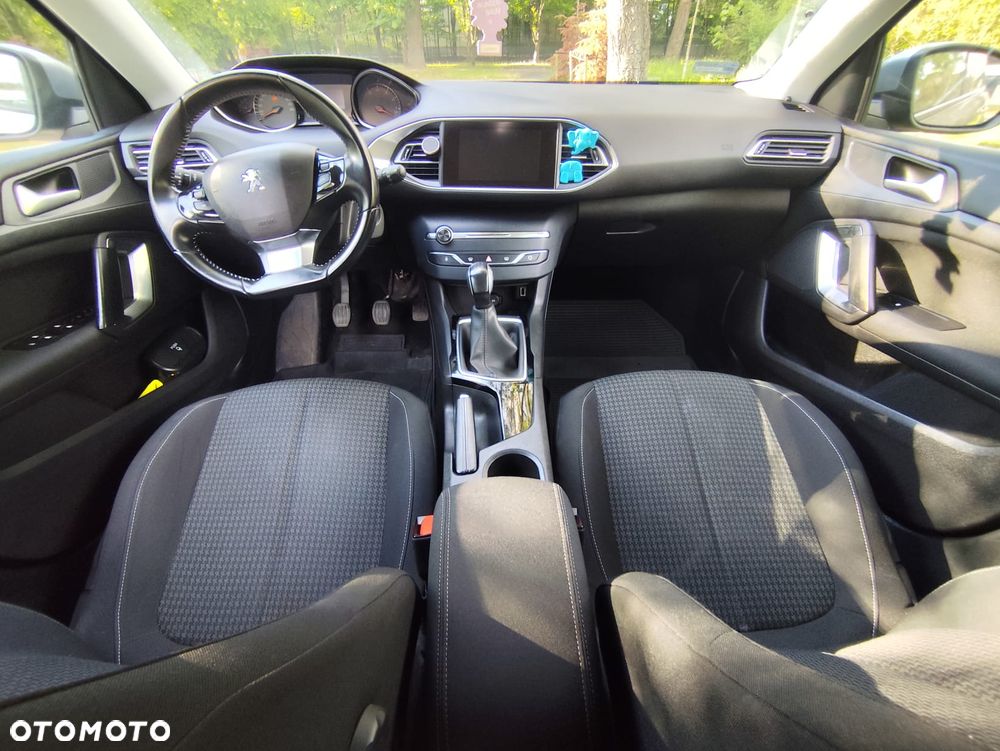 Peugeot 308 - 13