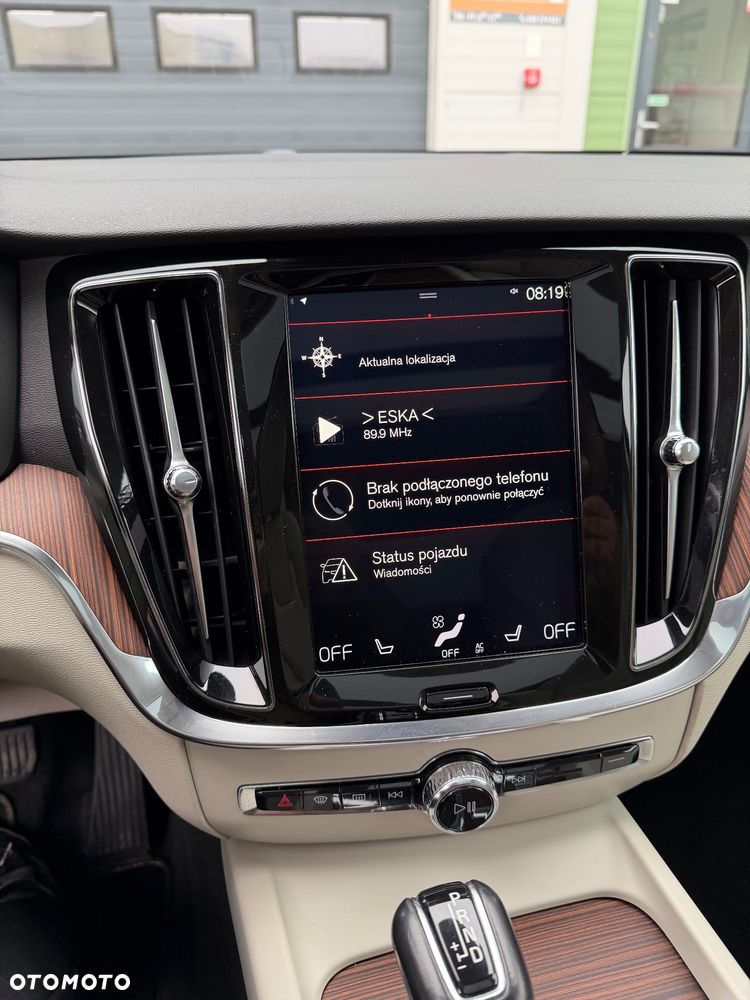 Volvo S60 T6 AWD Momentum Pro - 5