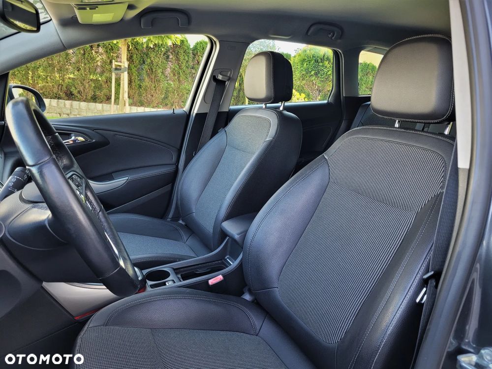 Opel Astra 1.6 Turbo - 21