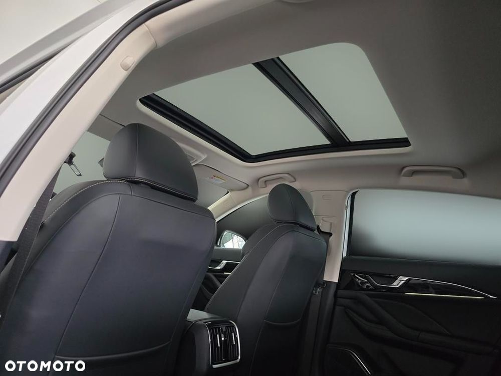 Bestune B70 2.0T Elegance - 9