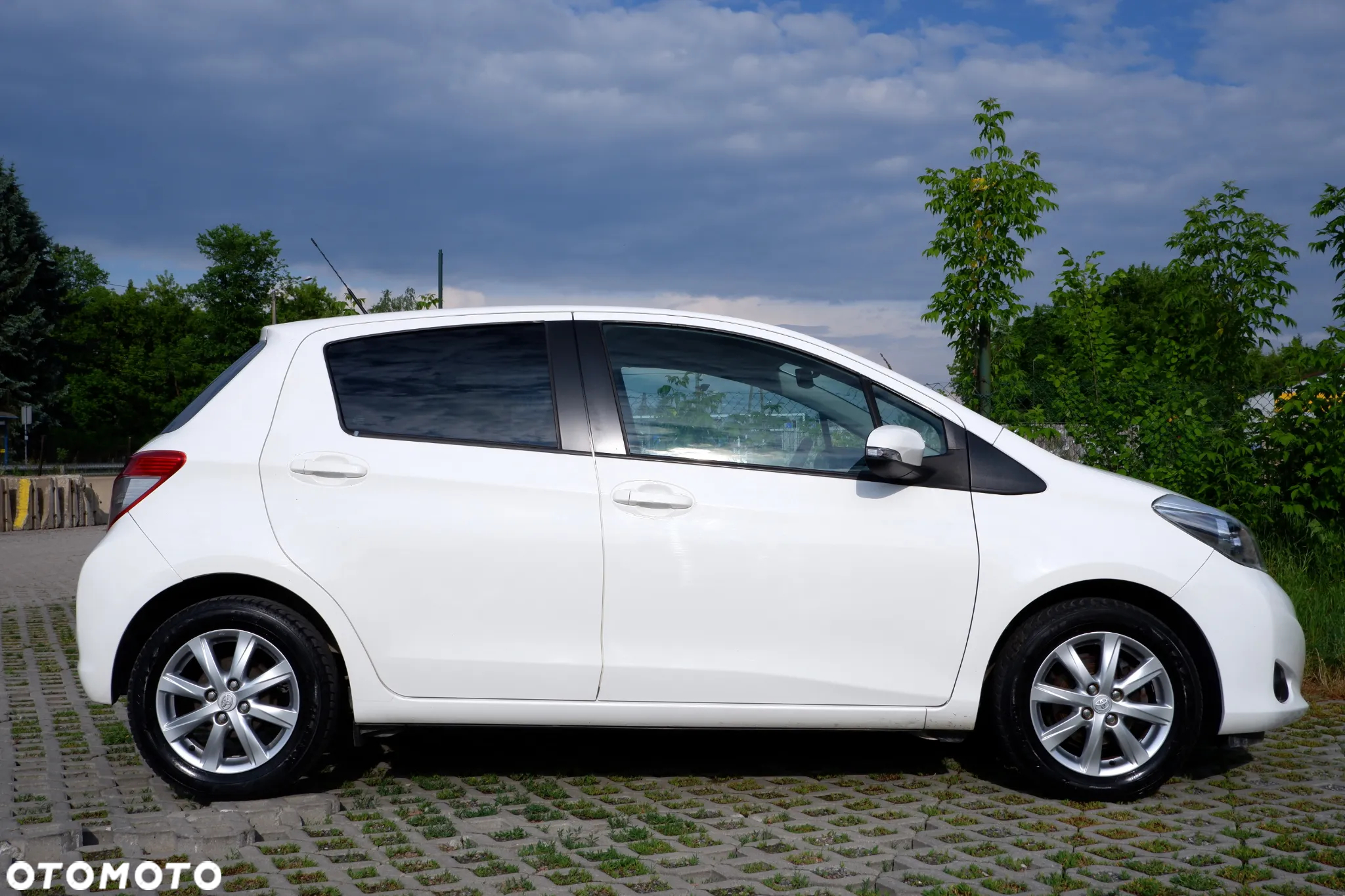 Toyota Yaris 1.0 Sol - 32