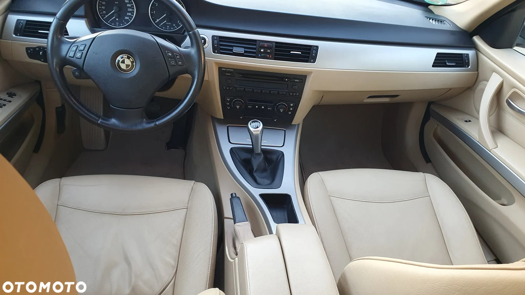 BMW Seria 3 320i - 10