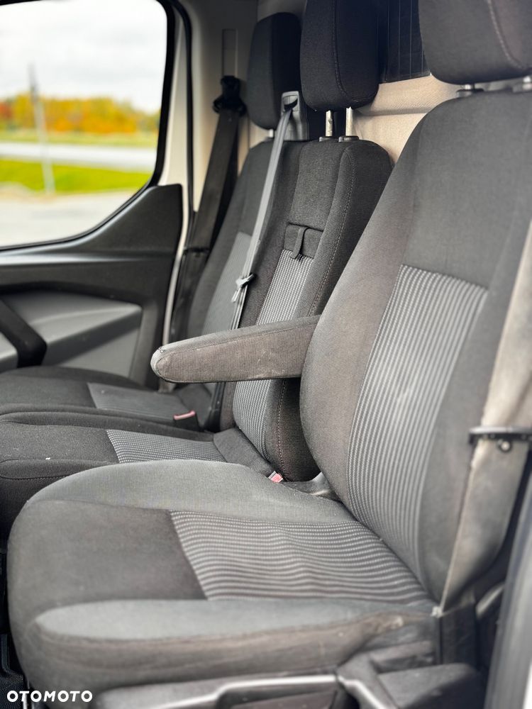 Ford Coustom transit - 11