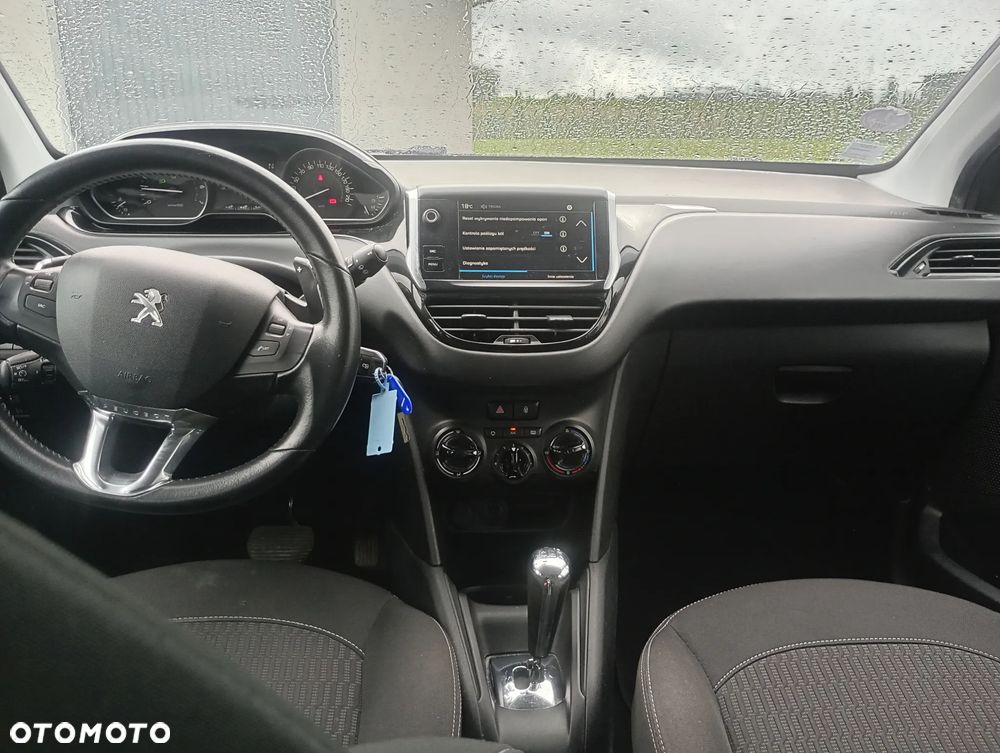 Peugeot 208 1.2 PureTech Active ETG5 - 17