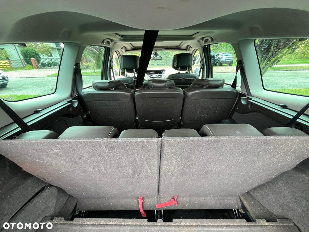 Renault Grand Scenic - 13