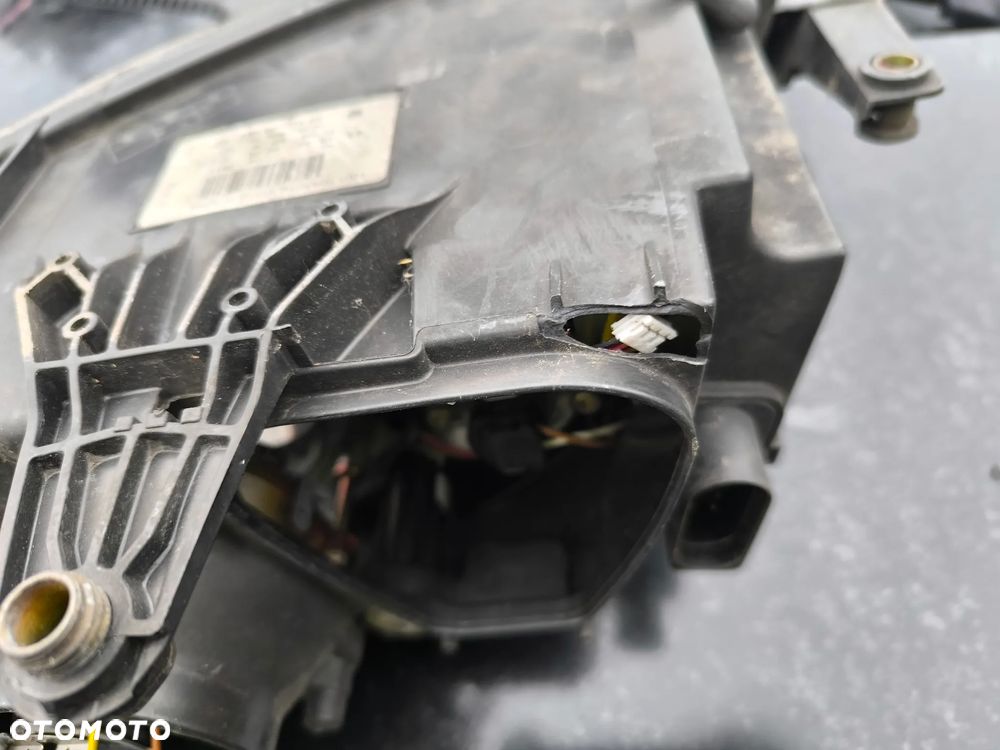 lampa prawy przód VW passat B5 lift - 4