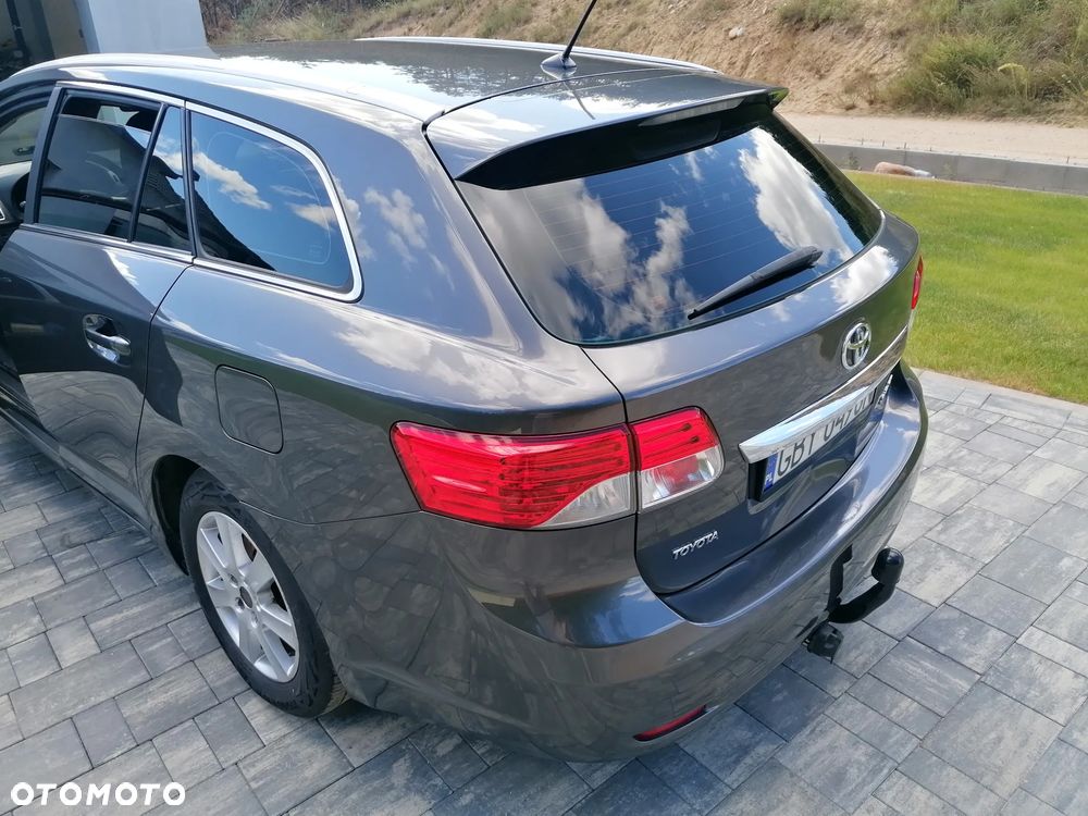 Toyota Avensis 2.0 D-4D Comfort - 8