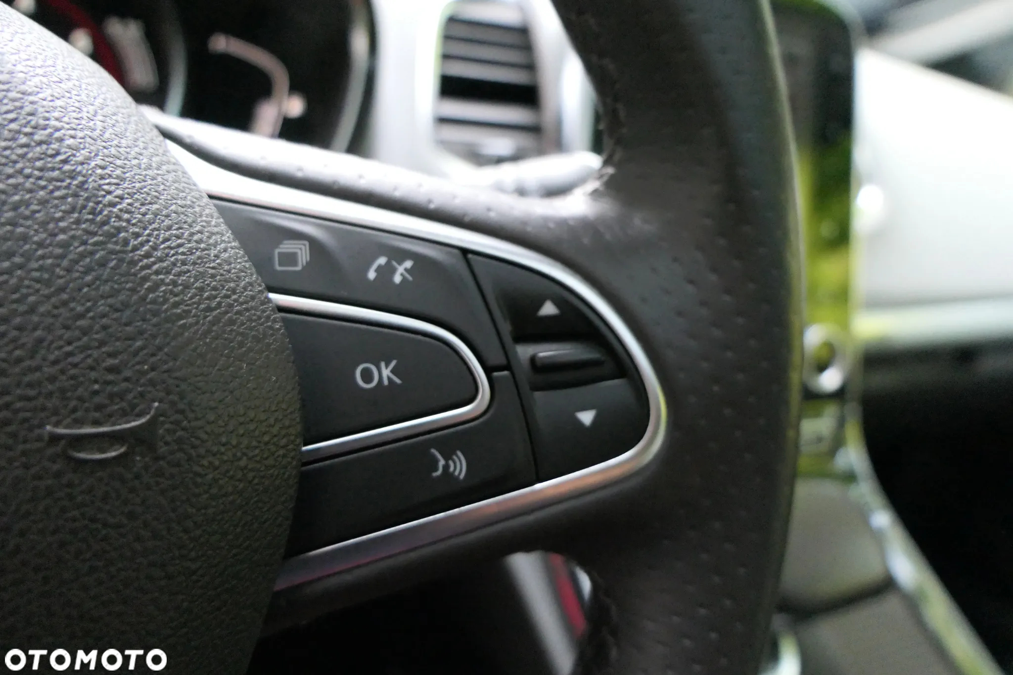 Renault Espace 1.6 TCE Initiale Paris EDC 7os - 30