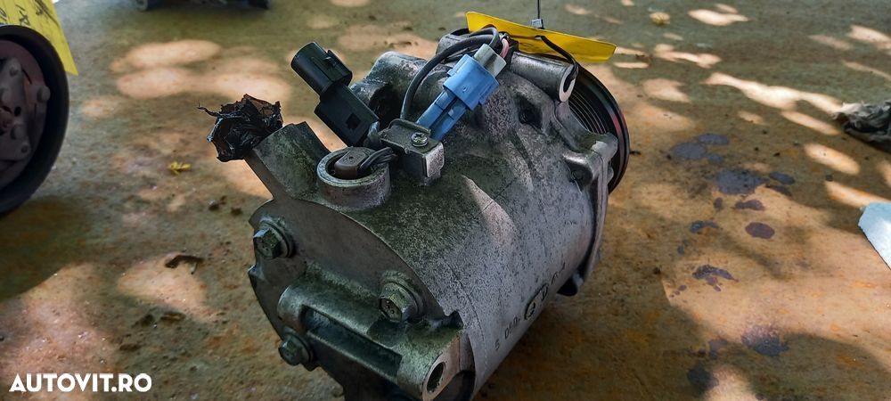 Compresor de clima Citroen C-crosser 2.2 Hdi 2010 - 4