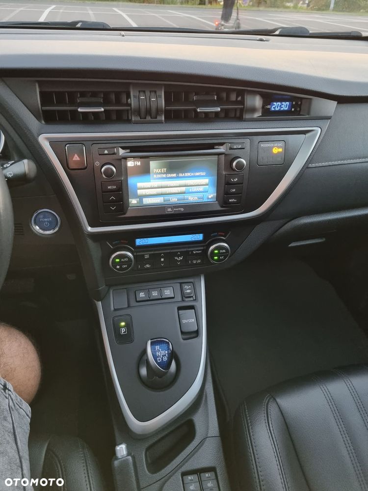 Toyota Auris - 12