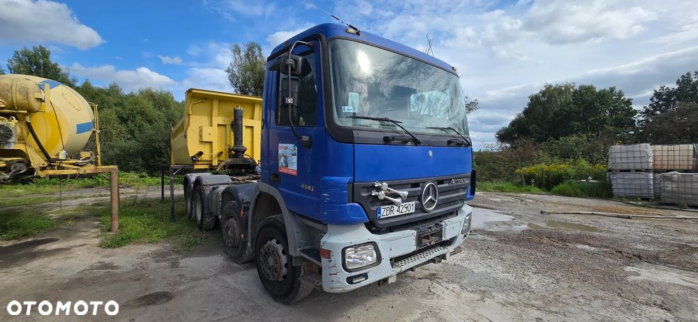 Mercedes-Benz 4141 - 1