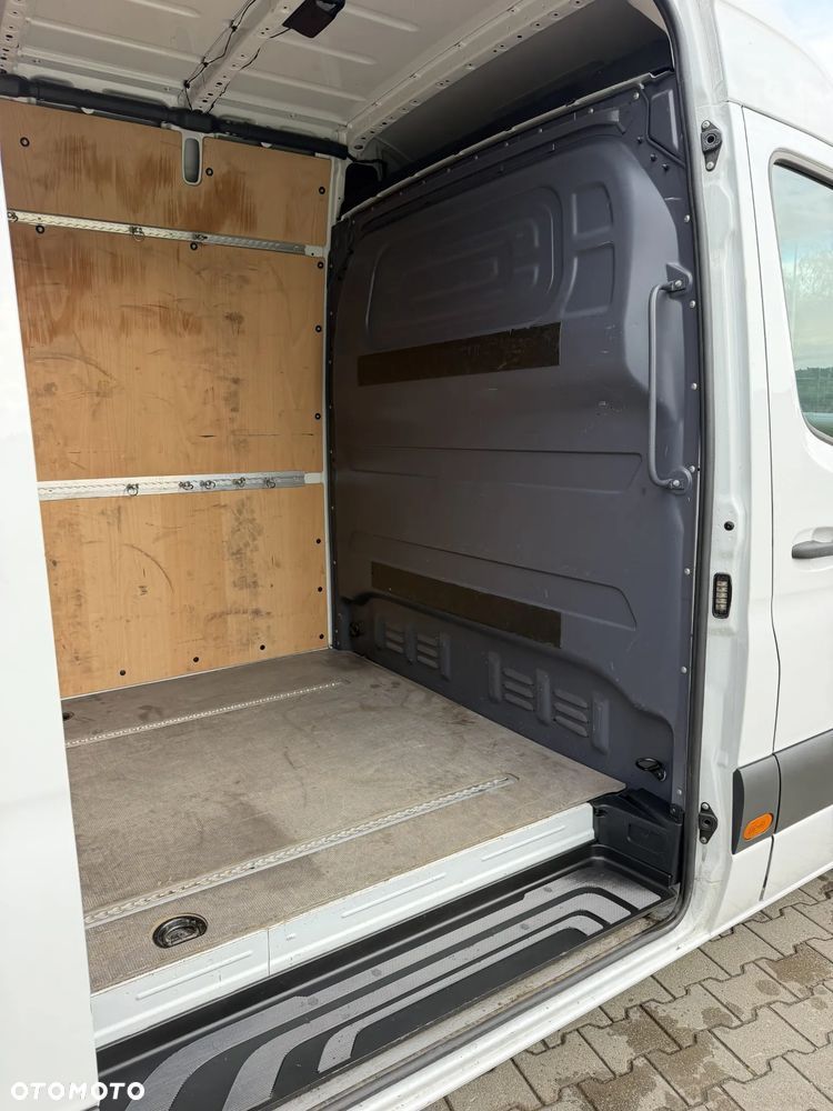 Mercedes-Benz Sprinter 317 - 17