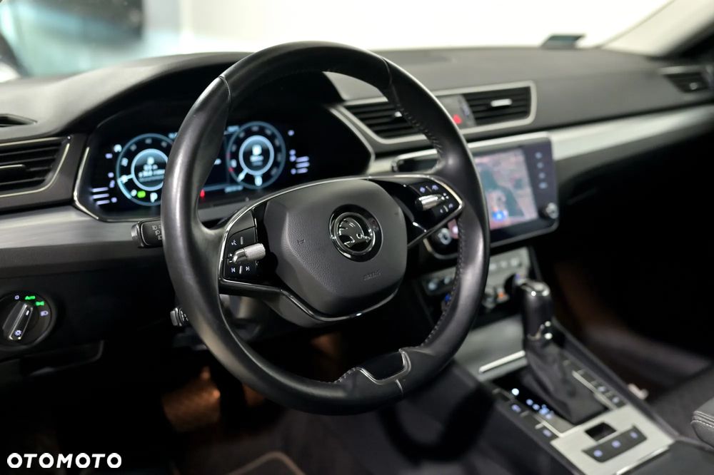 Skoda Superb 2.0 TDI SCR 4x4 Style DSG - 15