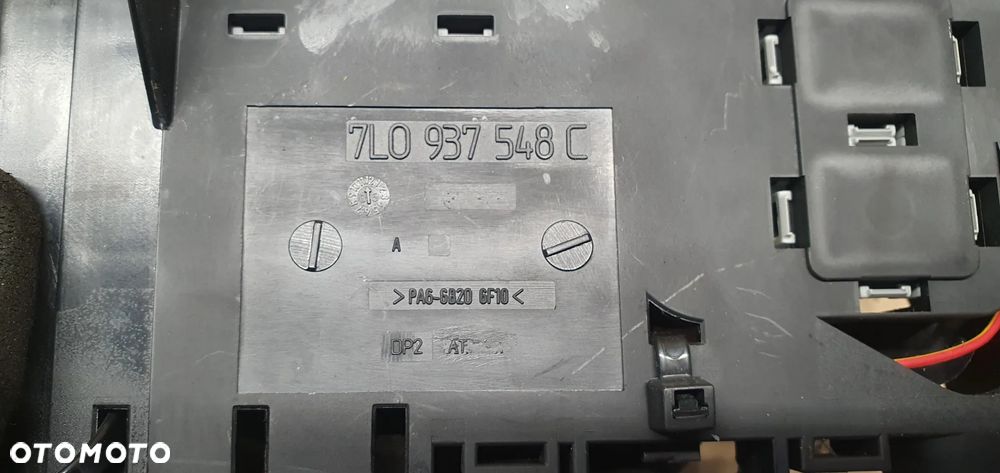 Skrzynka bezpieczników Touareg 3.0 TDI 7L0937555A 7L0937548C - 6