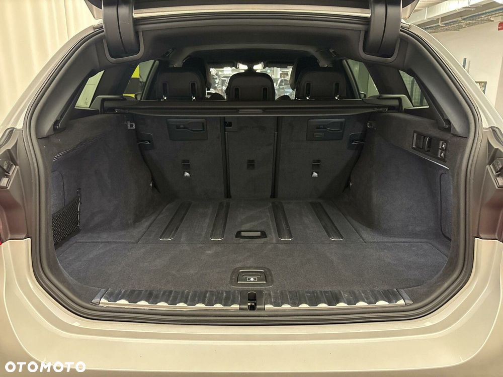 BMW Seria 3 320d xDrive M Sport sport - 18