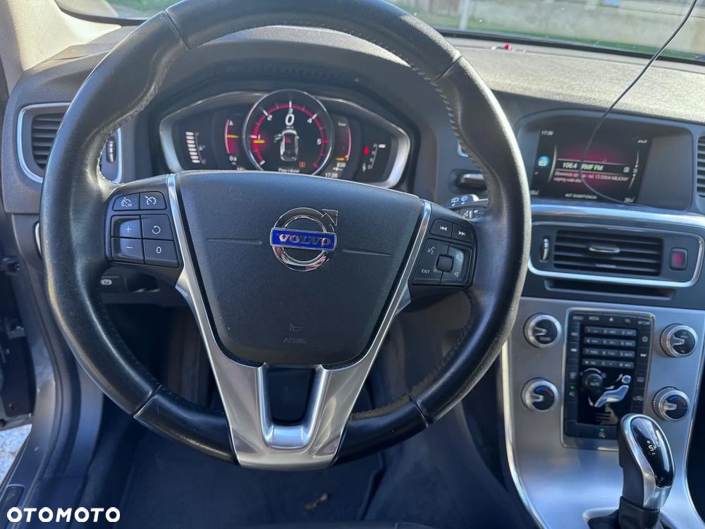 Volvo V60 Cross Country D3 Drive-E Summum - 29