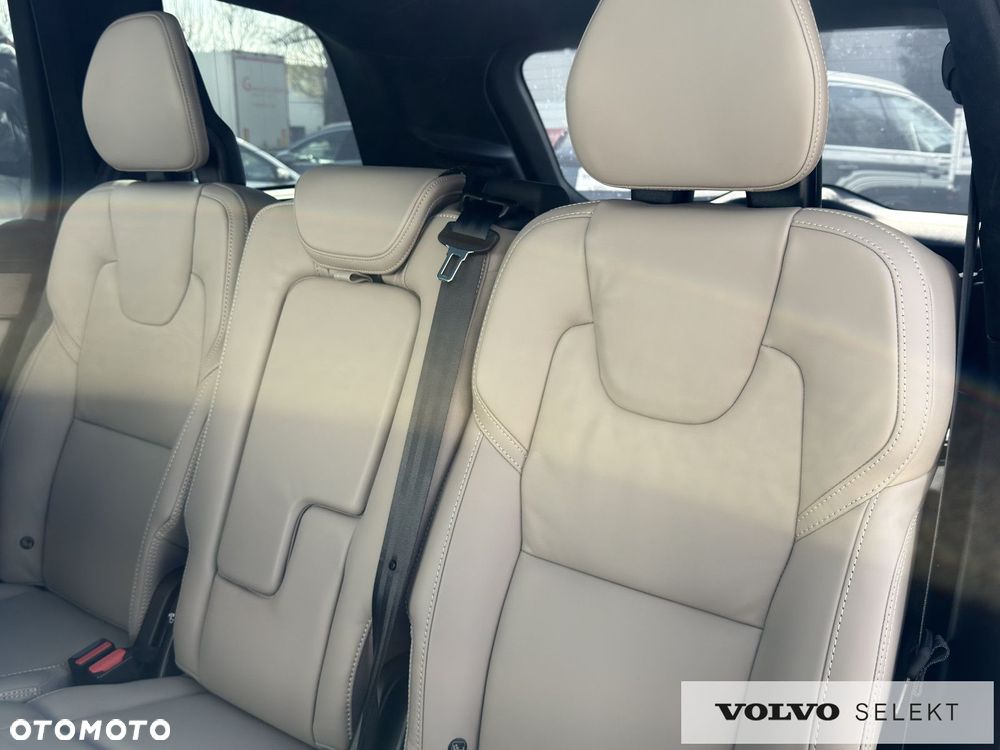Volvo XC 90 - 17