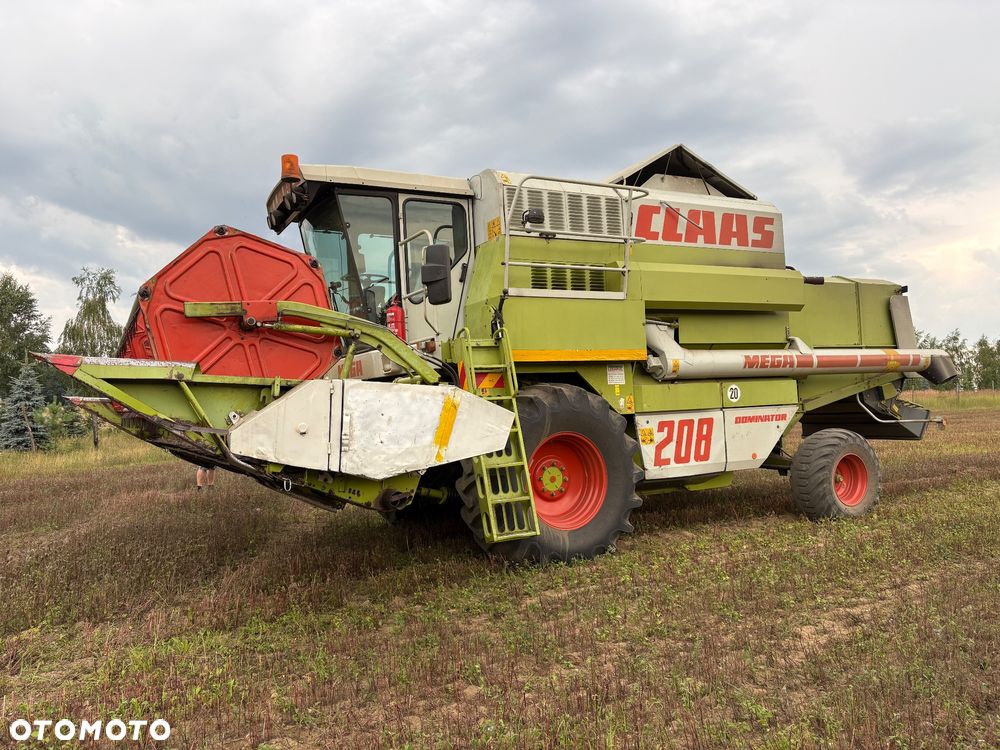 Claas Mega 208 - 1