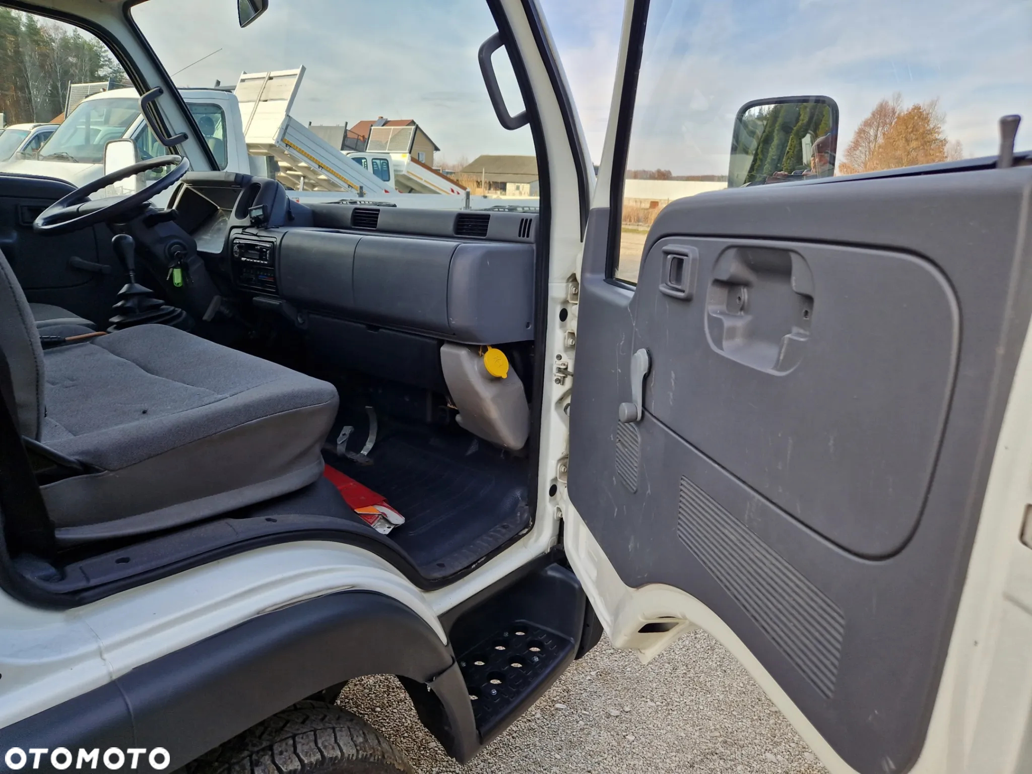 Nissan Cabstar 3.0 - 7