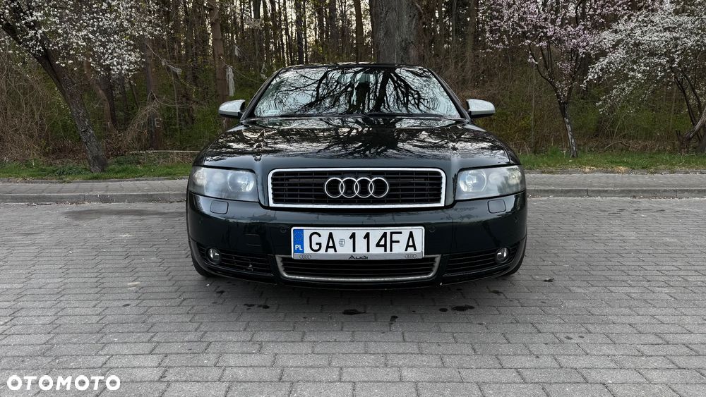 Audi A4 Limousine - 8