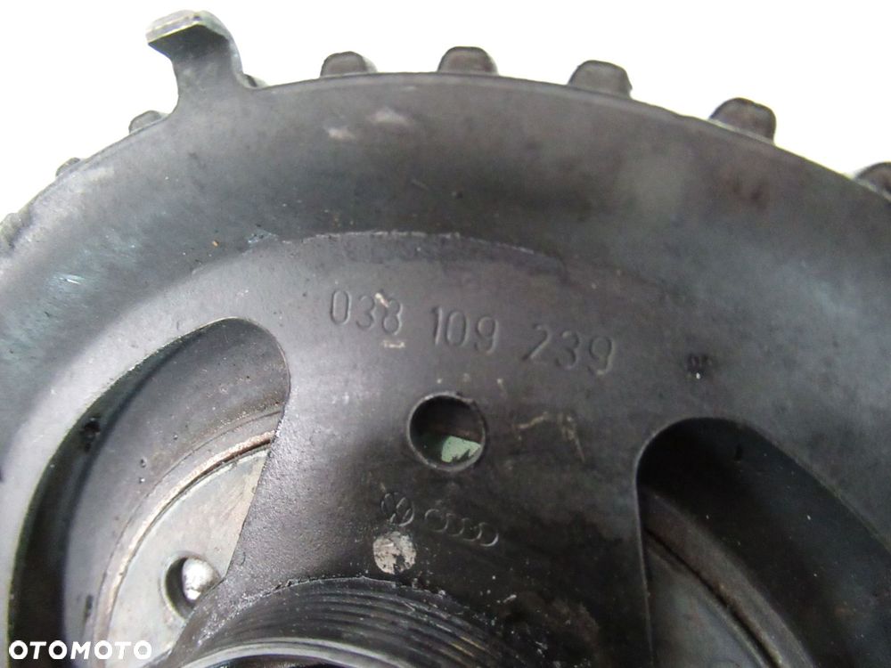 WAŁEK ROZRZĄDU VW PASSAT B5 FL 038109111E AVB - 2