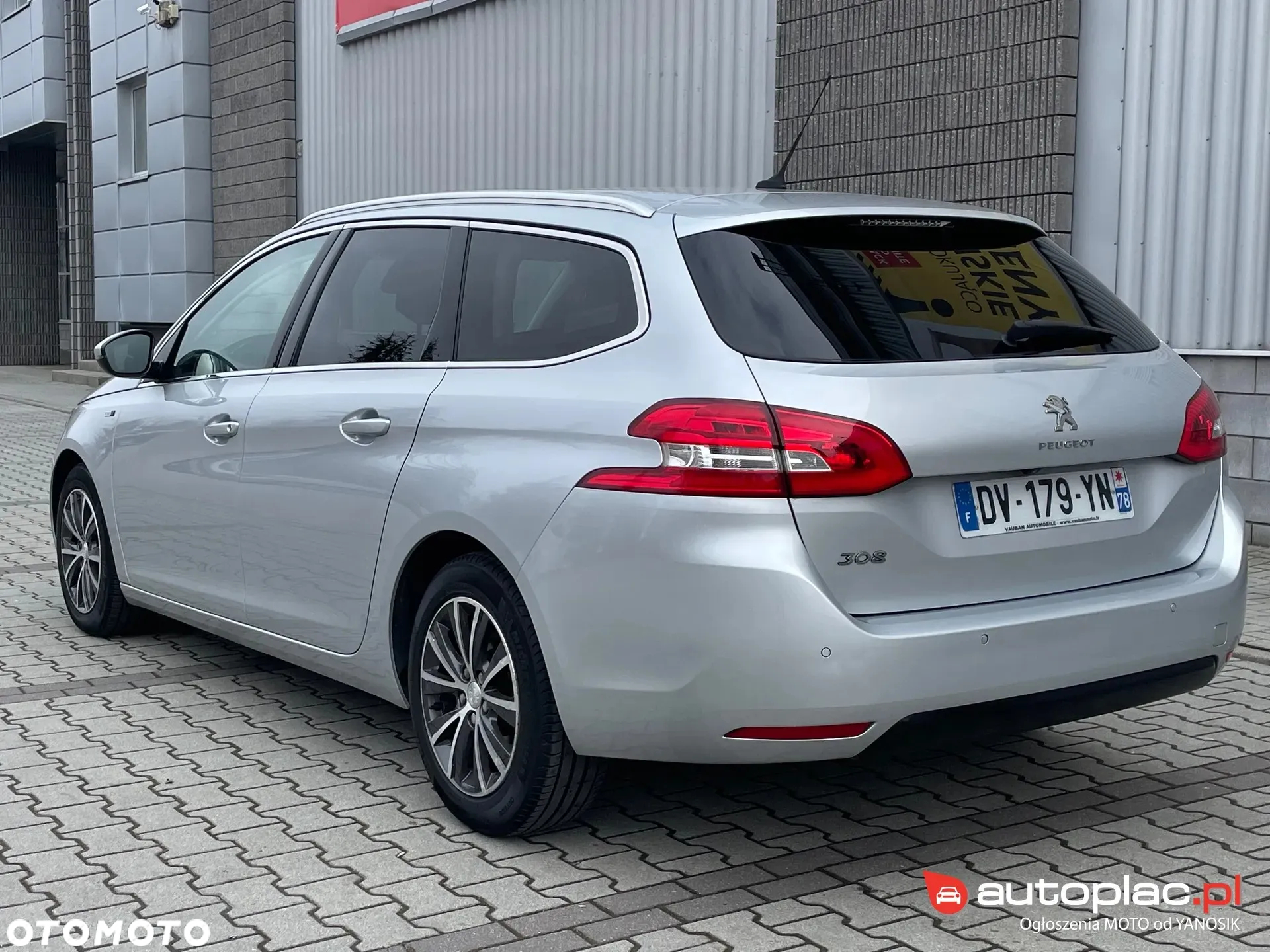 Peugeot 308 SW 1.2 PureTech Allure S&S - 3