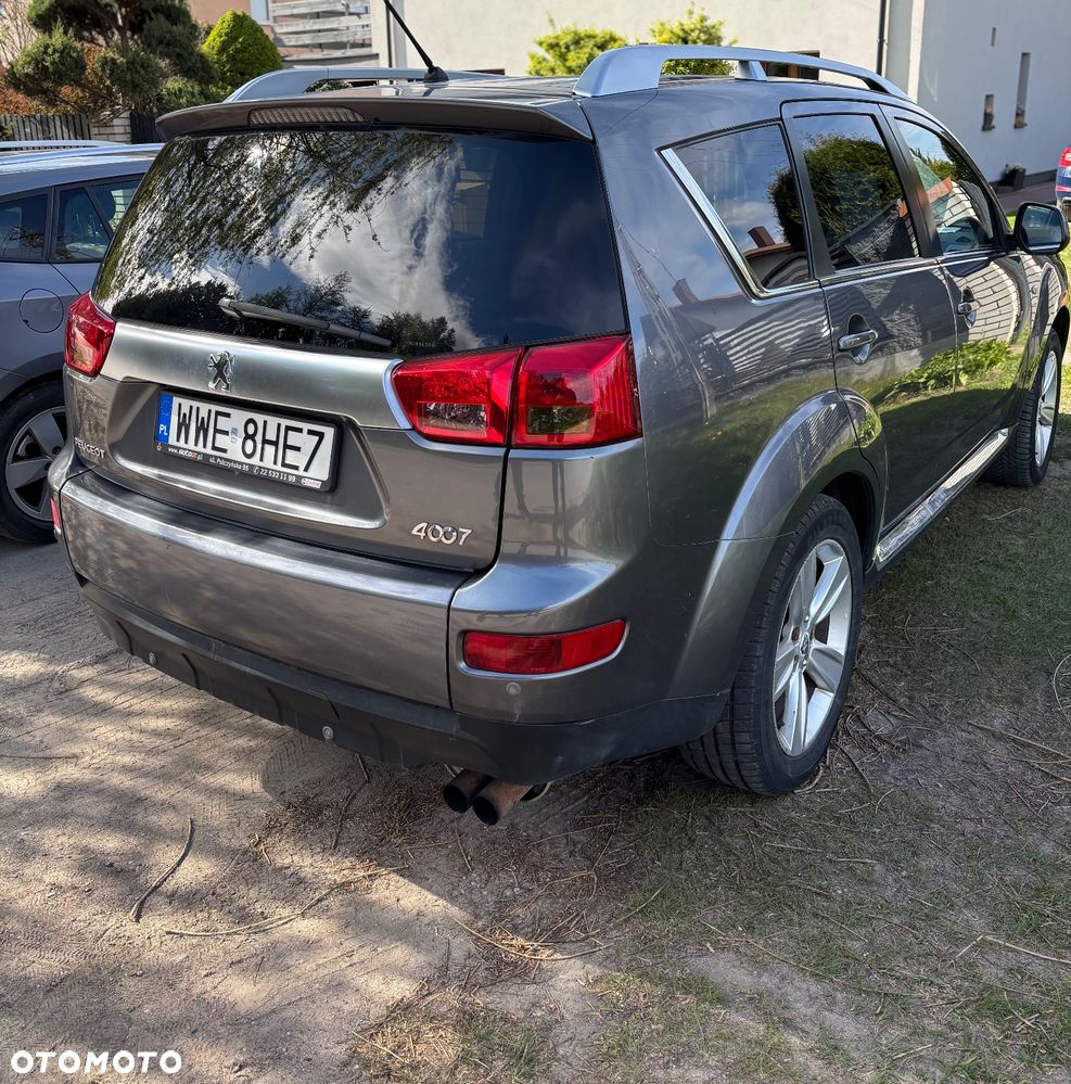 Peugeot 4007 - 4