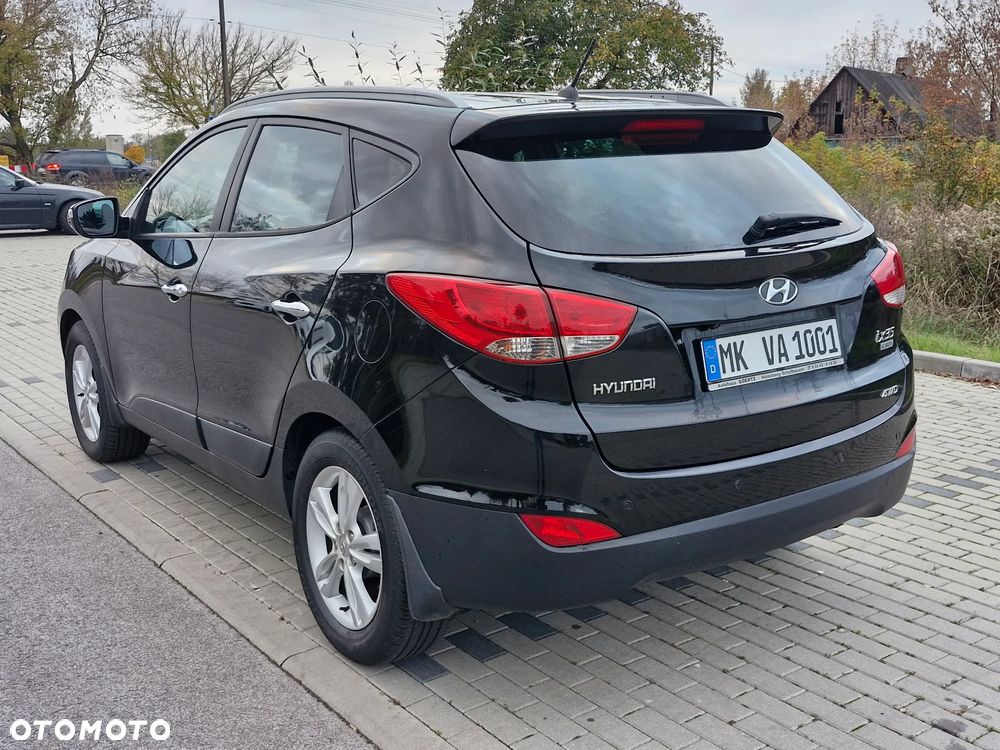 Hyundai ix35 2.0 CRDi 4WD Fifa World Cup Gold Edition - 3