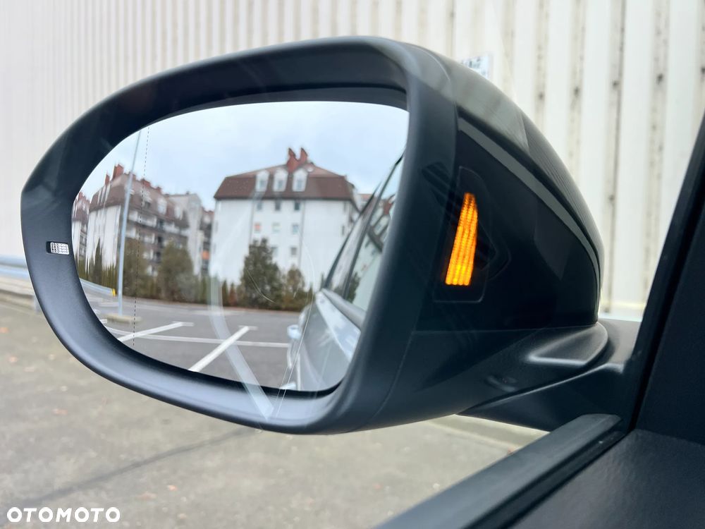 Volkswagen T-Roc 2.0 TDI SCR Style DSG - 36