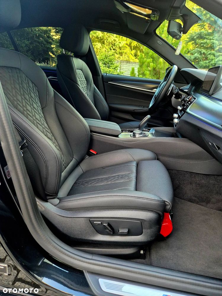 BMW Seria 5 520d xDrive mHEV M Sport sport - 17