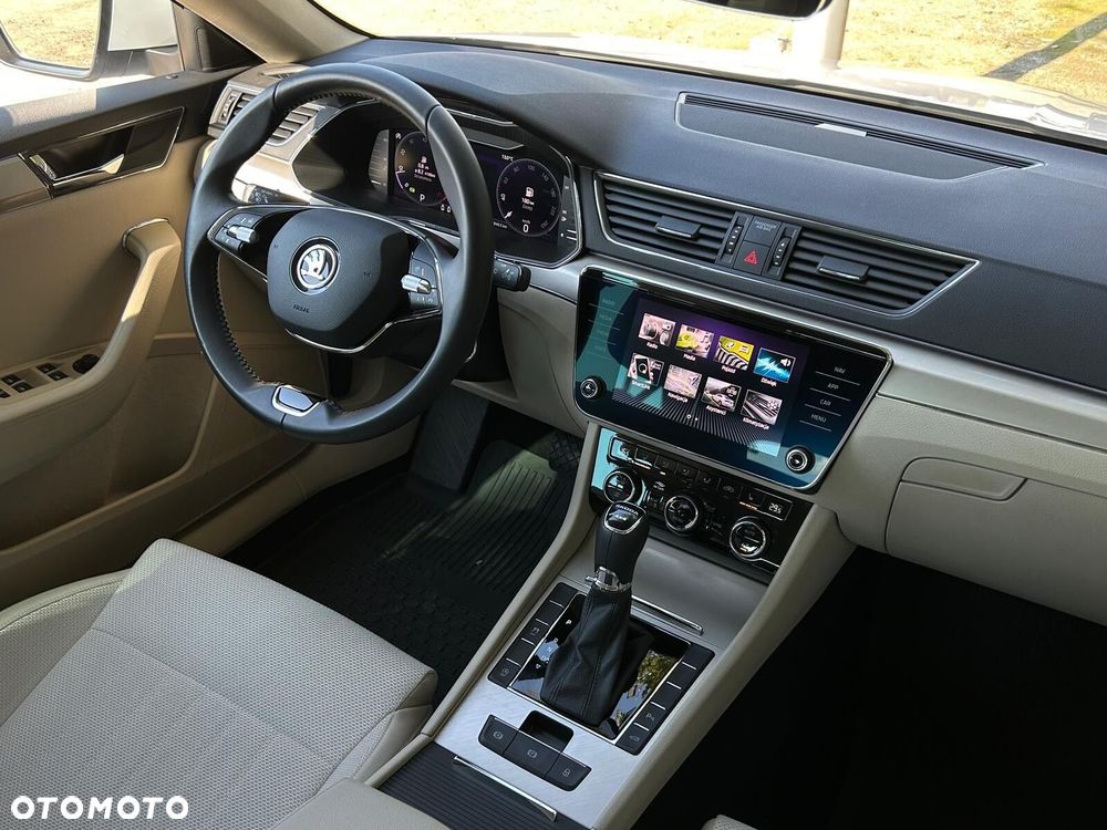 Skoda Superb 2.0 TDI SCR 4x4 Style DSG - 18