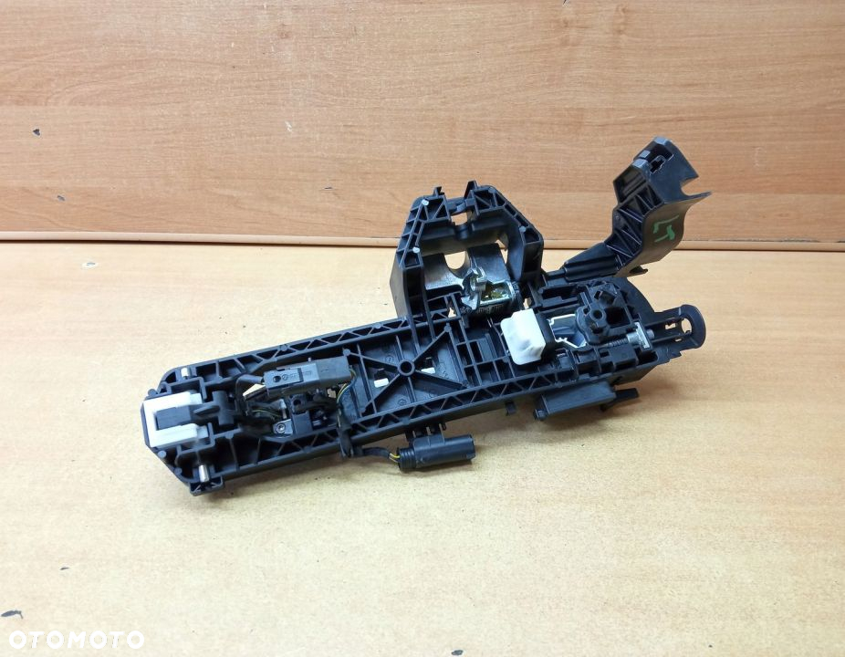 KLAMKA LEWA TYLNA MERCEDES GL X166 4.7 V8 799 799U - 4