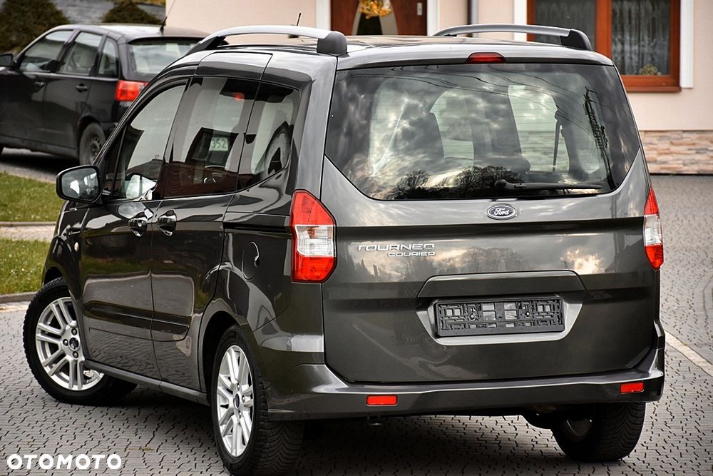 Ford Tourneo Courier 1.5 TDCi Trend - 4