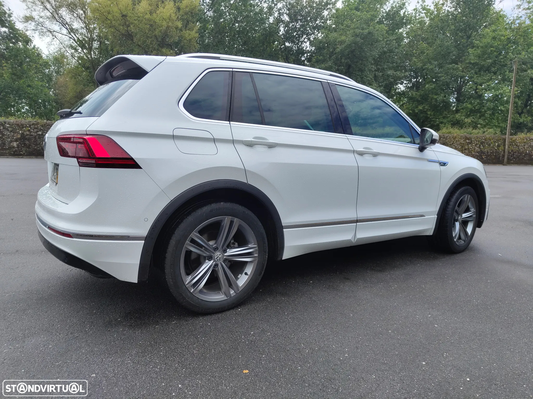 VW Tiguan 2.0 TDI R-Line DSG - 4
