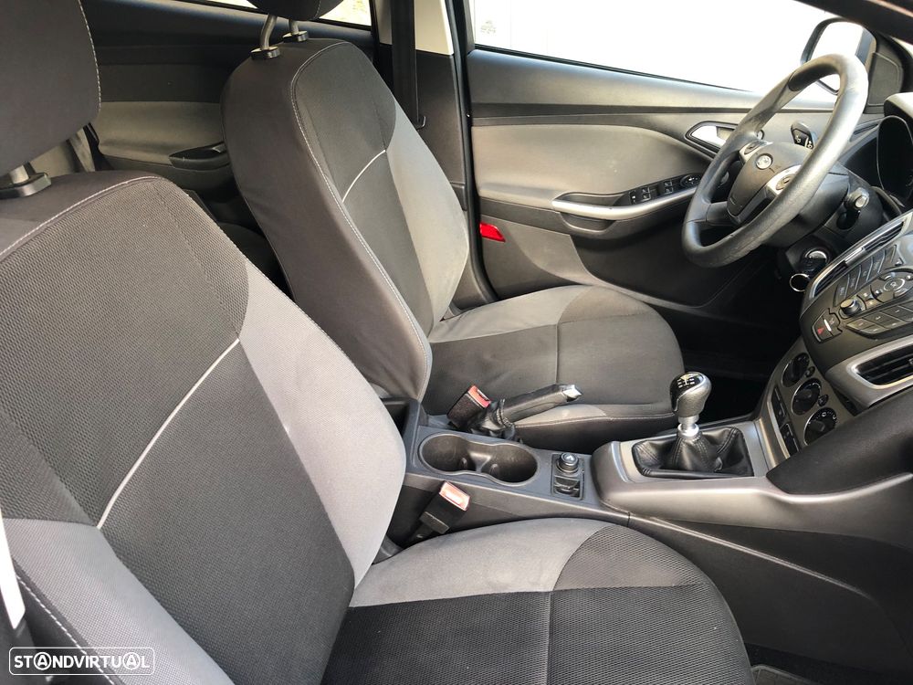 Ford Focus SW 1.6 TDCi Titanium - 10