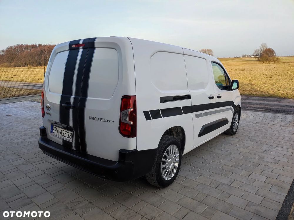Toyota PROACE CITY - 8