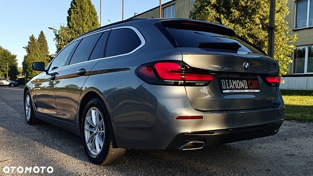 BMW Seria 5 520i Luxury Line - 6