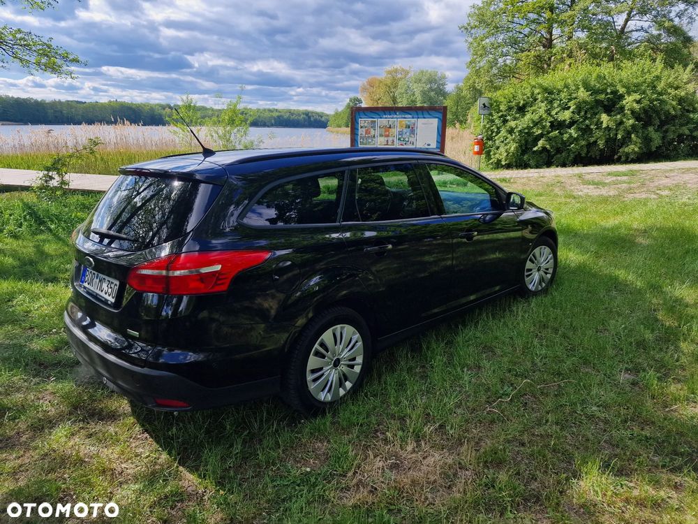 Ford Focus 1.0 EcoBoost Titanium - 5