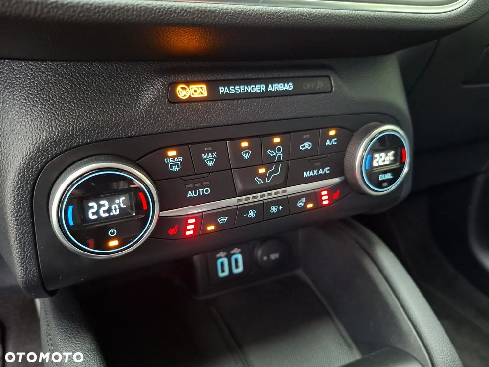 Ford Kuga 1.5 EcoBoost FWD Titanium X - 31