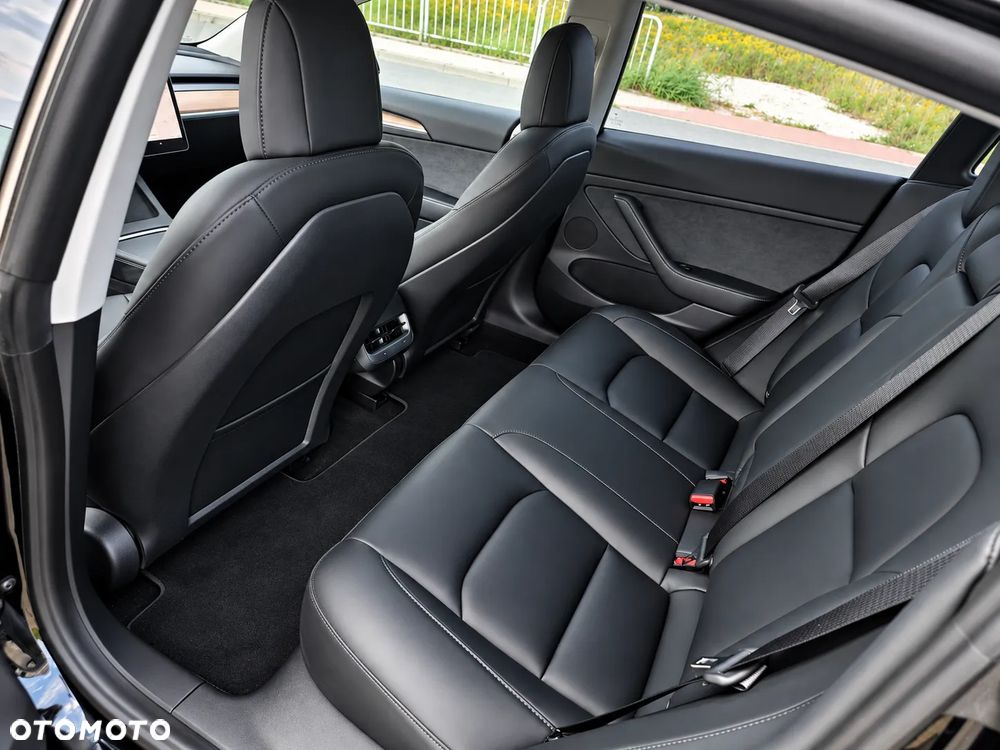 Tesla Model 3 AWD - 10