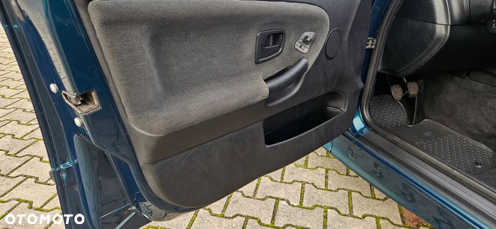 BMW Seria 3 316i - 21