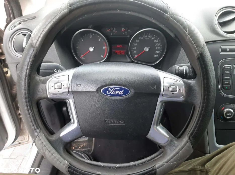 Ford Mondeo - 10